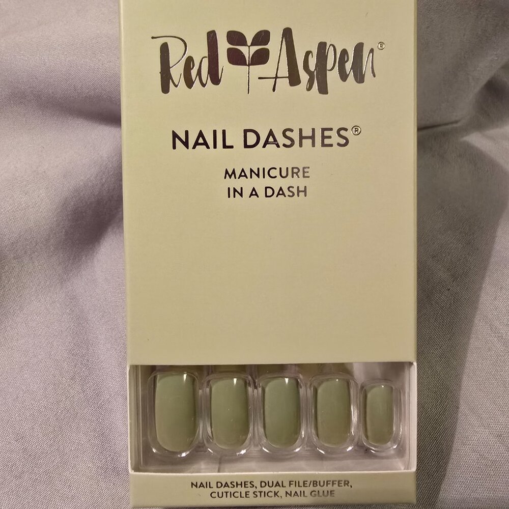 Red Aspen Nail Dashes ✨Freyas at the Farmer's‎ Market - NIB